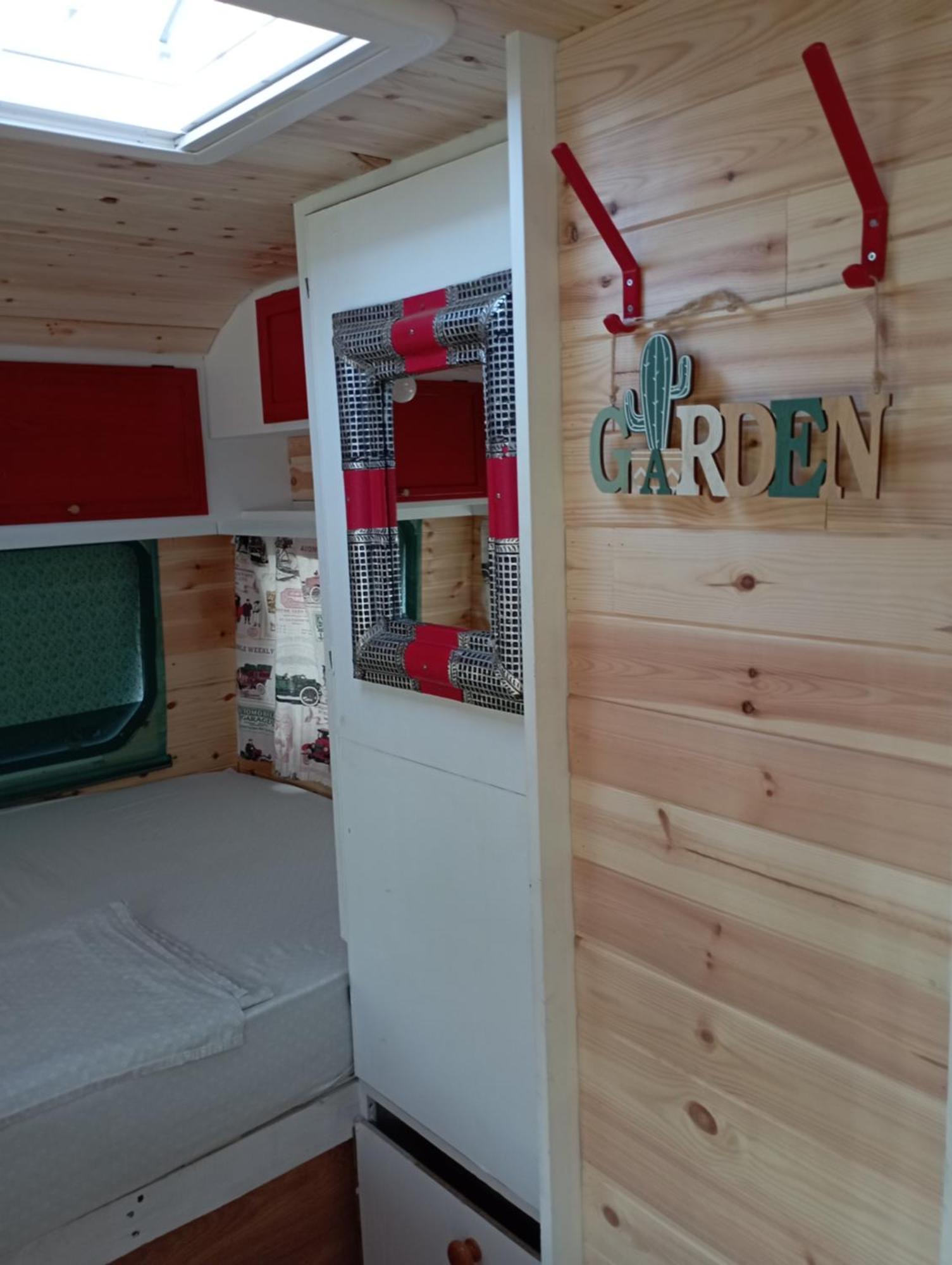 Caravanas Y Habitaciones Para Relajarse Sax Bagian luar foto