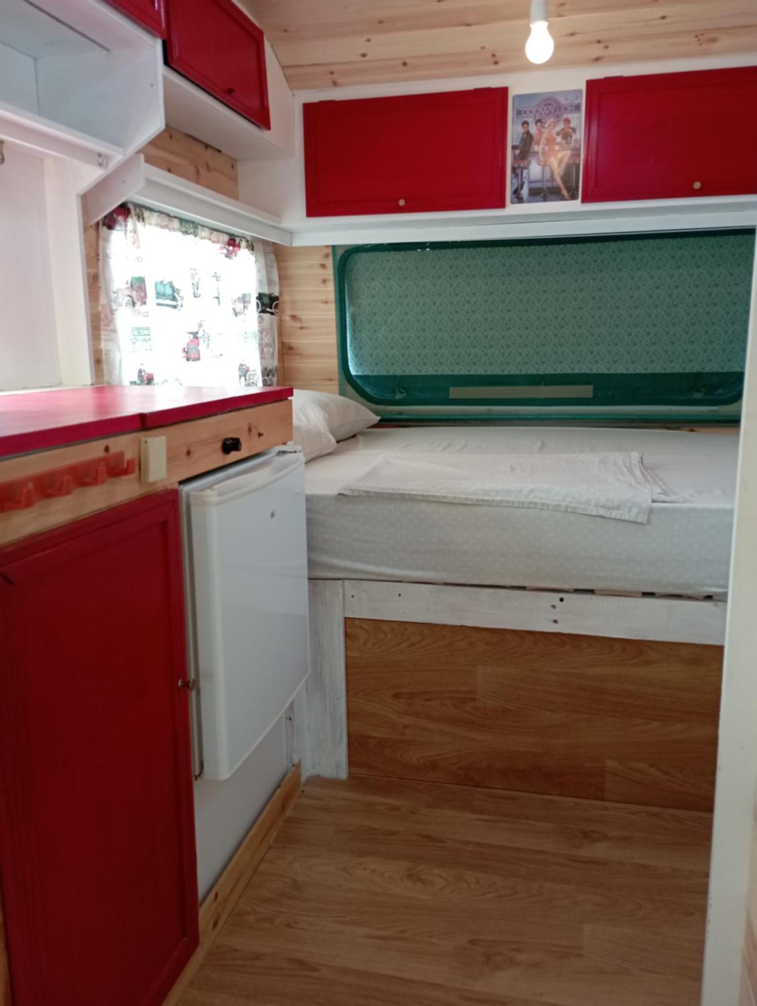 Caravanas Y Habitaciones Para Relajarse Sax Bagian luar foto